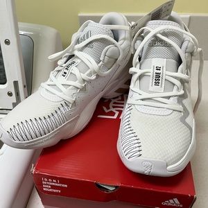 Brand new Adidas D.O.N. Issue 2 basketball shoes